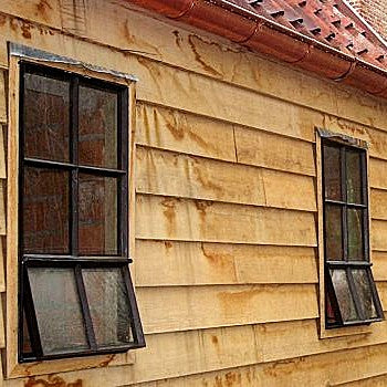 Fassadenfenster aus Stahl