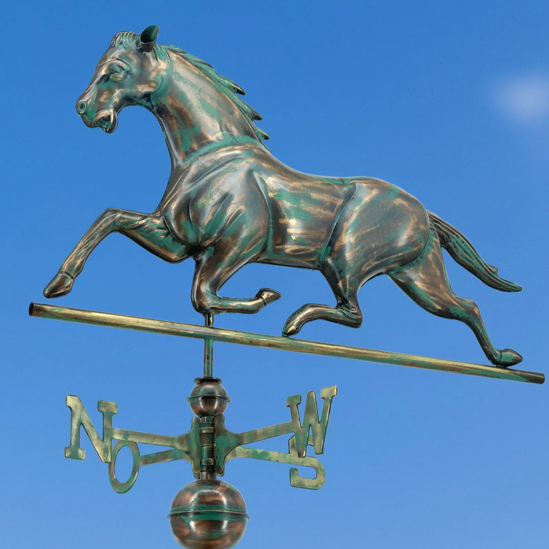 Wetterfahne-trabendes-Pferd-veredelt