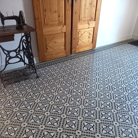 zementfliesen-schwarz-weiss